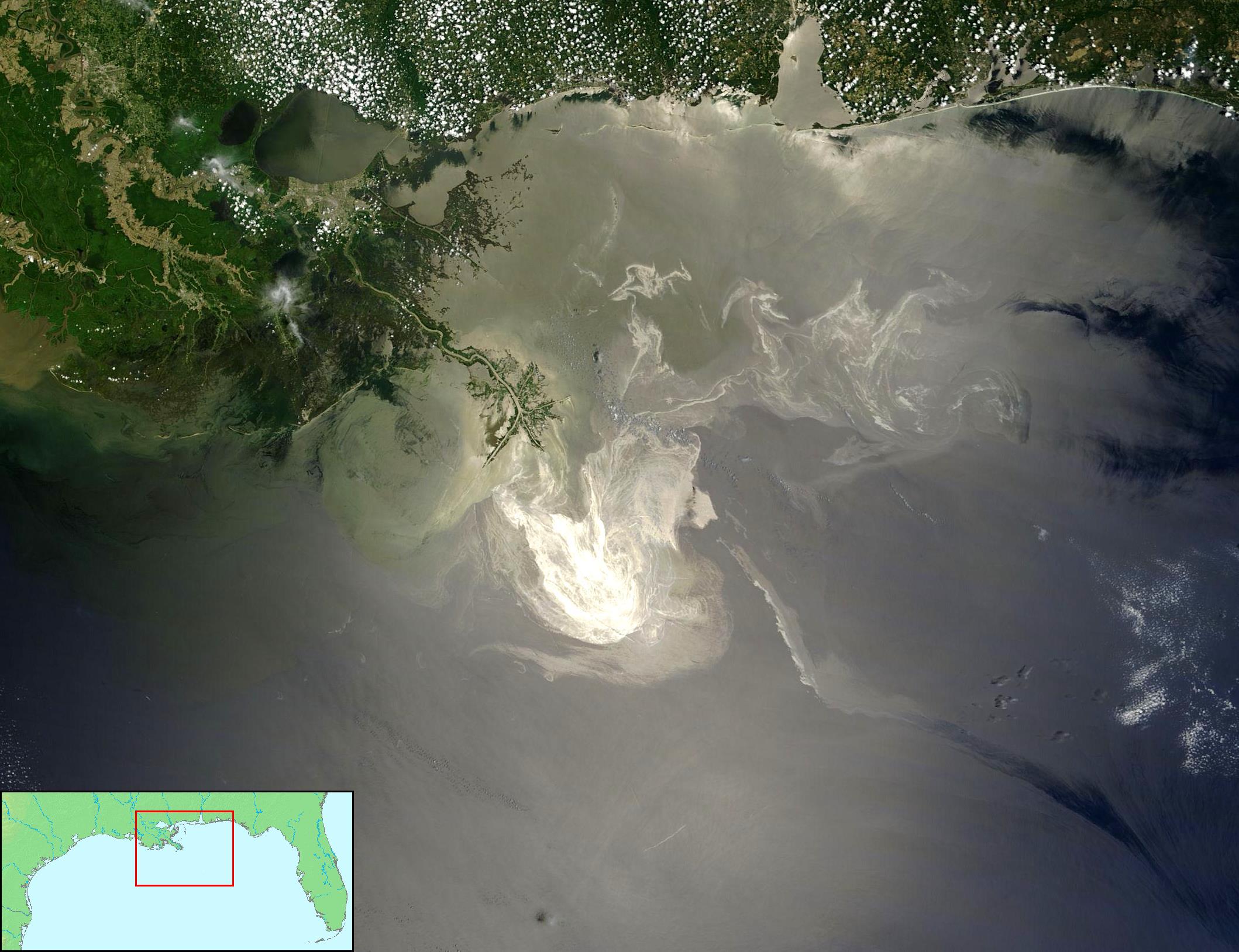 Ropná škvrna po nehode vrtnej veže Deepwater Horizont, Zdroj: wikipedia.org